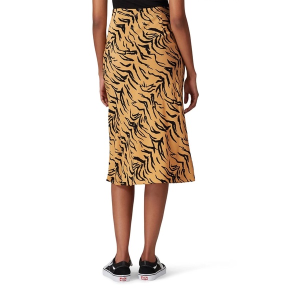 Madewell 💯 Silk Midi Skirt - Picture 3 of 6